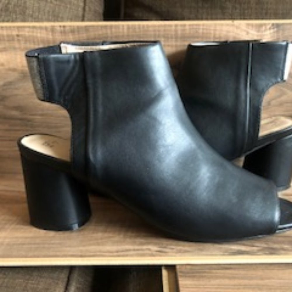 OPEN TOES SHOES NWOT